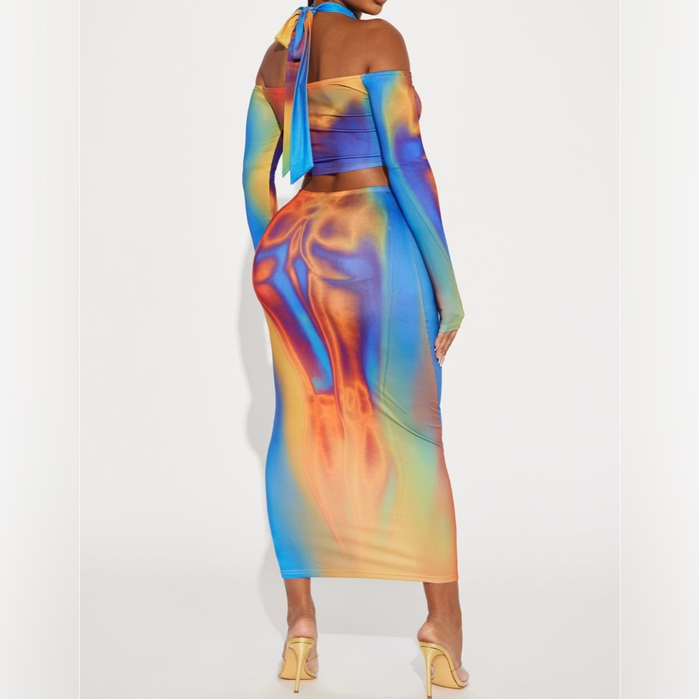 Heated multi color long sleeved skirt set - Picture 2 of 3